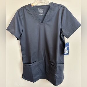 Cherokee Revolution Scrub Top in Pewter